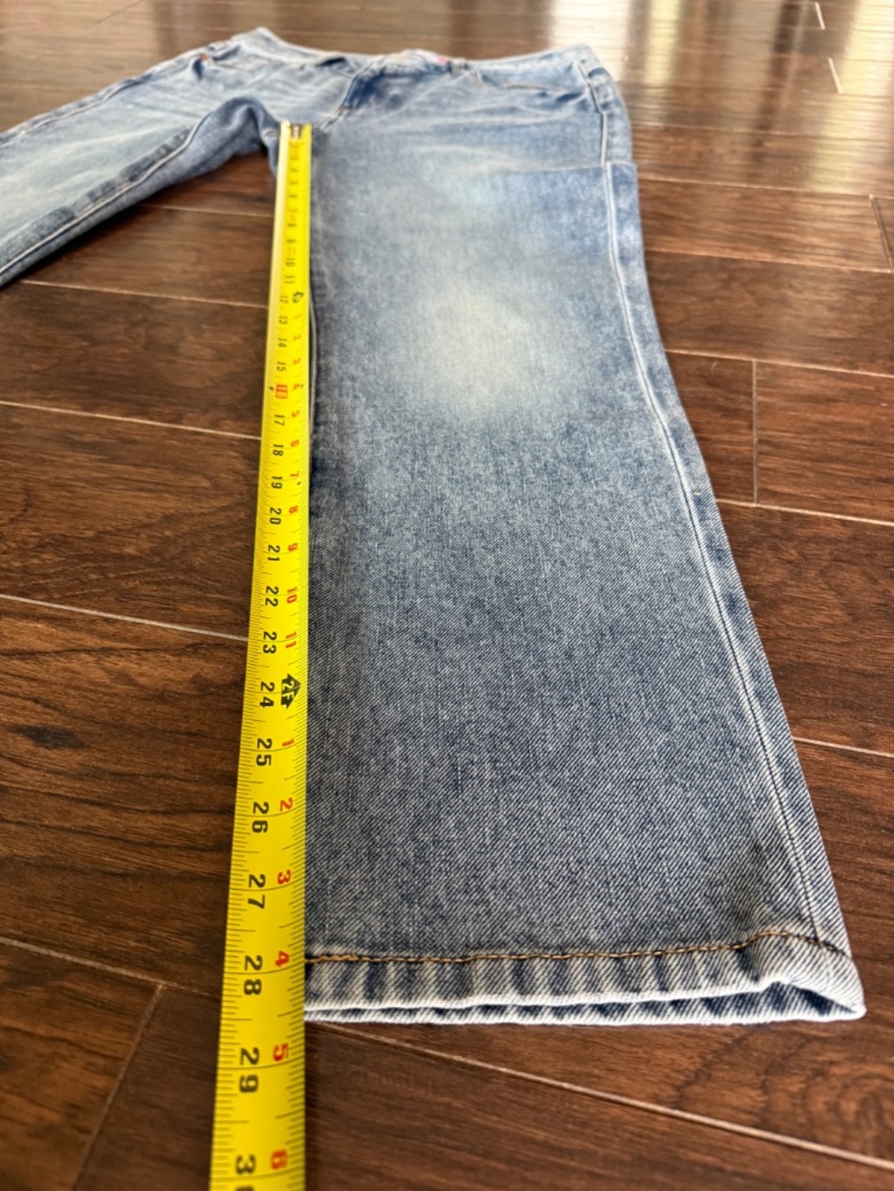 CAbi Harlow Jeans Style #1207 Frost Wash Size 6 Boyfriend Straight Mid Rise EUC - Picture 7 of 9